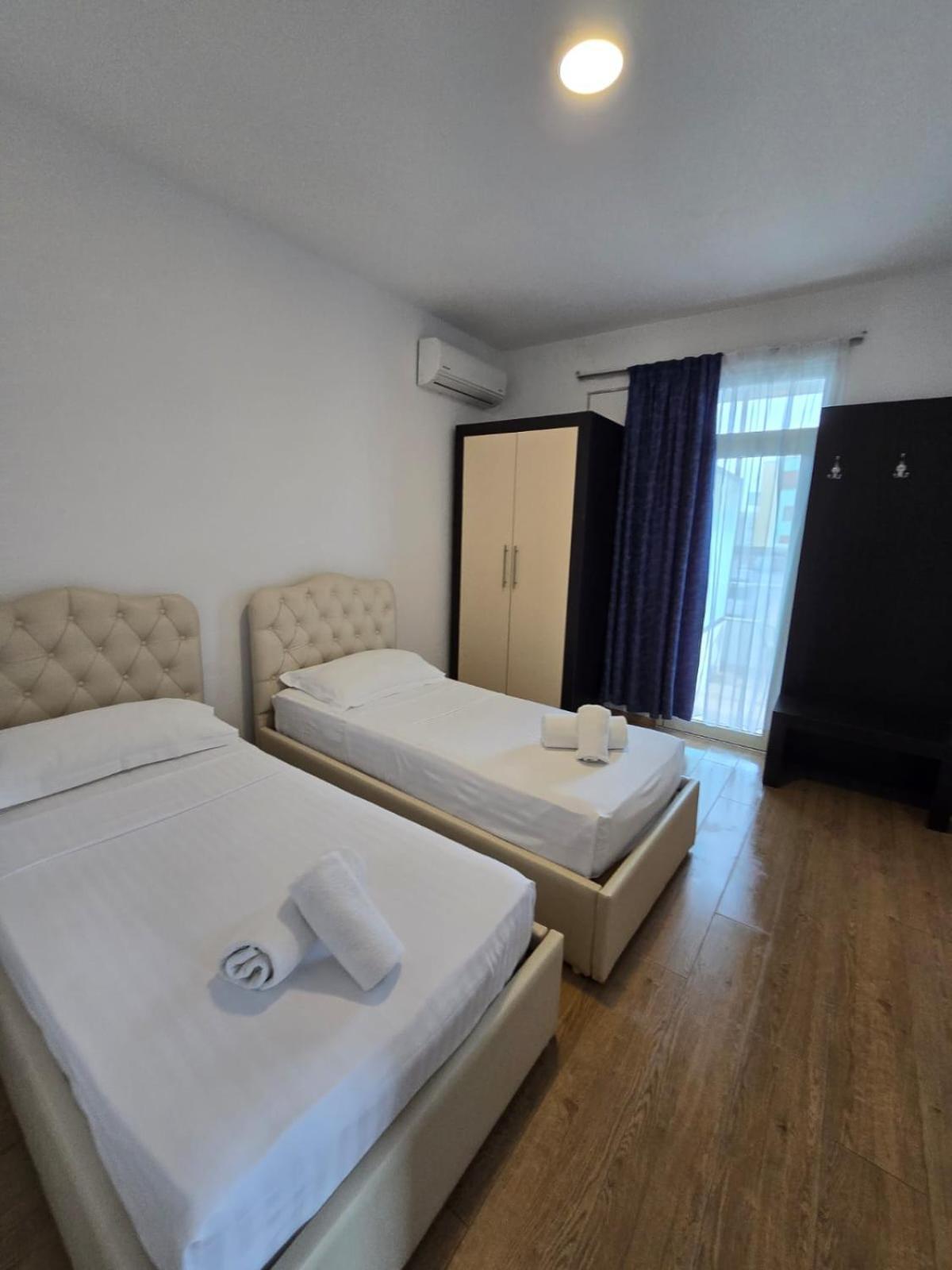 Blue Amr Hotel Škalngur Kültér fotó