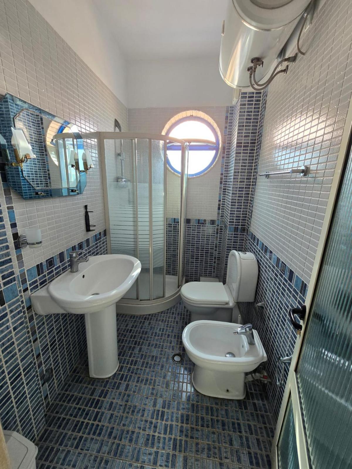 Blue Amr Hotel Škalngur Kültér fotó