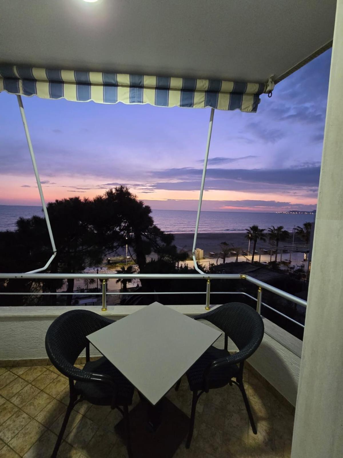 Blue Amr Hotel Škalngur Kültér fotó